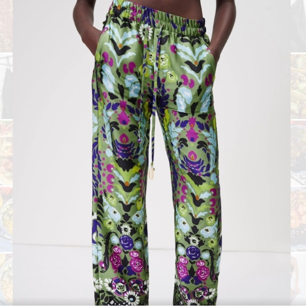 Zara green satin print pants size XS